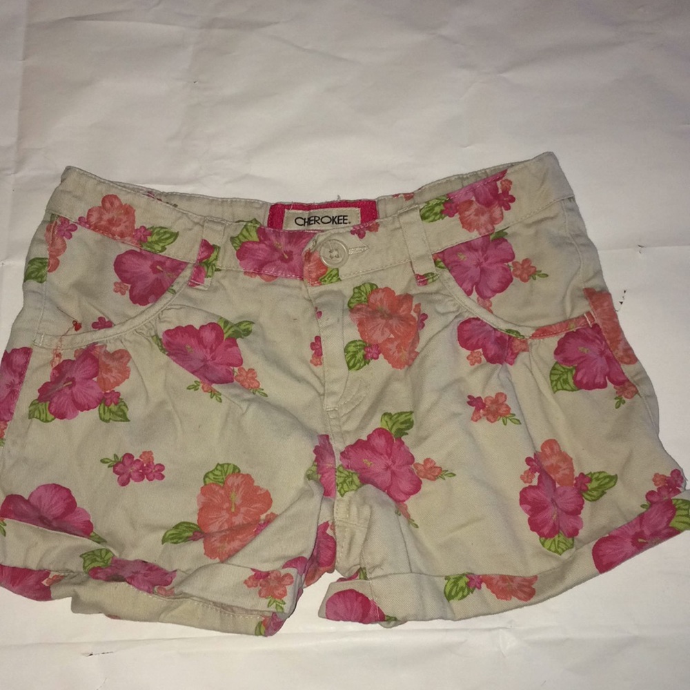 Cute 7/8 girl shorts